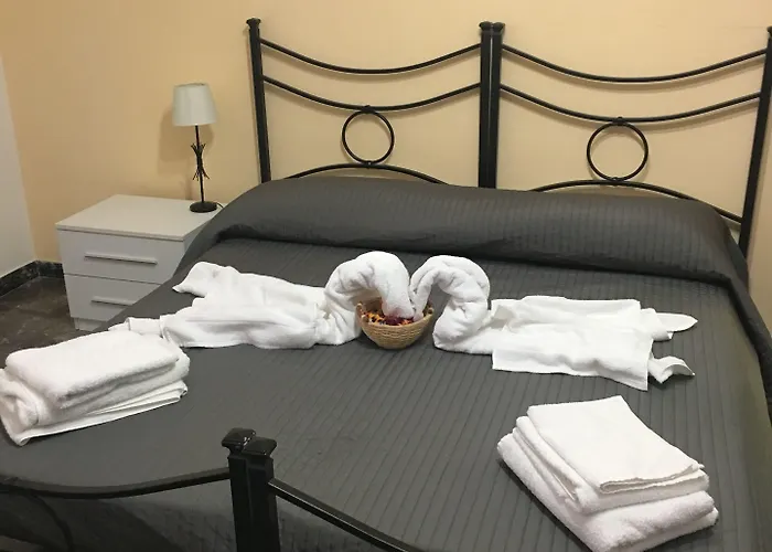 Bed & Breakfast Damiani & Sister Guesthouse 4*