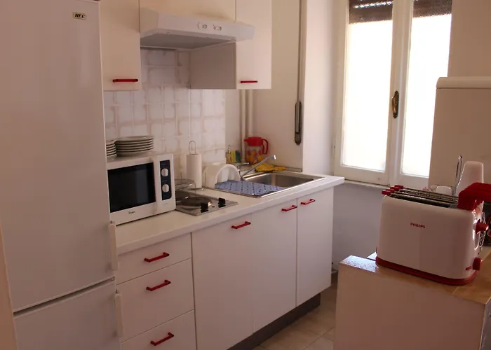 Damiani & Sister Guesthouse Bed & Breakfast