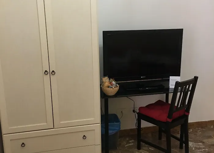 Damiani & Sister Guesthouse Bed & Breakfast 4*