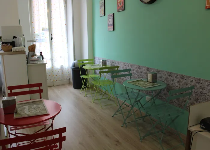 Damiani & Sister Guesthouse Bed & Breakfast 4*